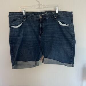 Universal Thread Plus Size Jean Shorts Size 26 Medium Wash